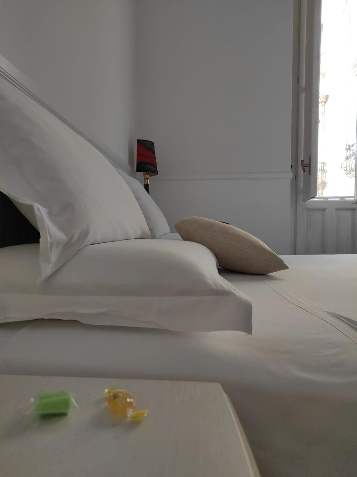 B&B Palazzo Sant'Alfano Катания Стая снимка