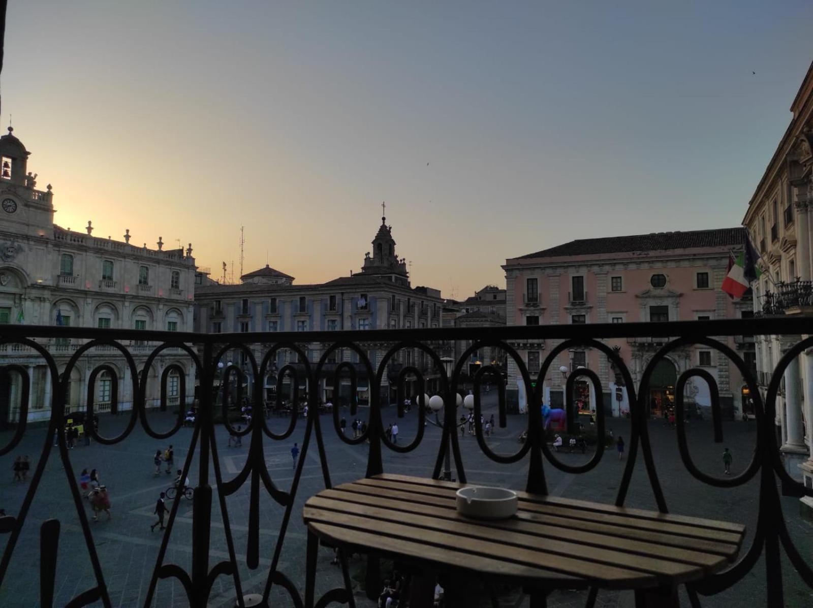 B&B Palazzo Sant'Alfano Катания Екстериор снимка