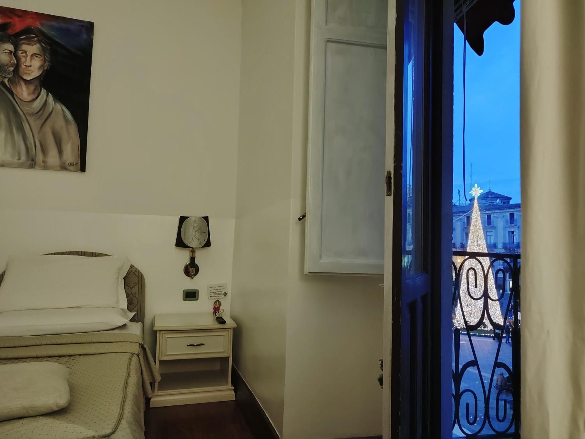 B&B Palazzo Sant'Alfano Катания Екстериор снимка